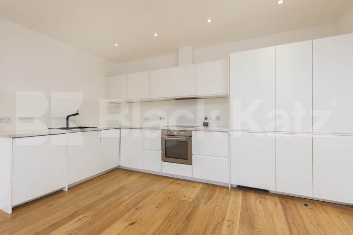 Modern Apartment Lonsdale Road, Notting Hill